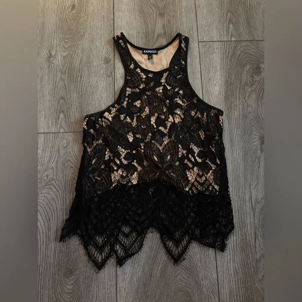 Express woman’s laced over tank top